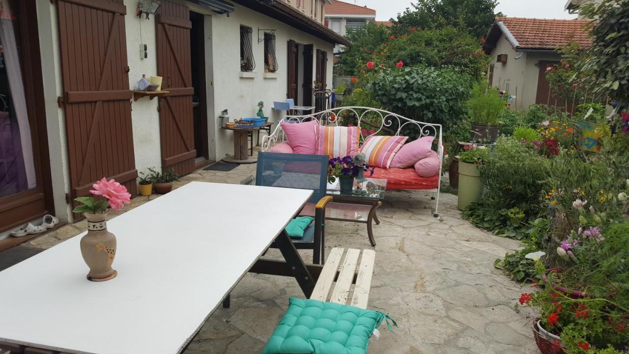 Chambre D'Hote Chez Titi Оданж Екстериор снимка